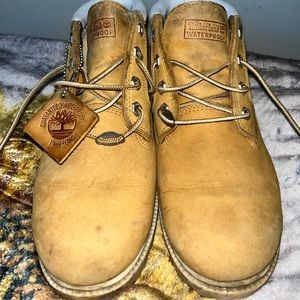 Mens waterpoof timberlands size 9 1/2, little worn